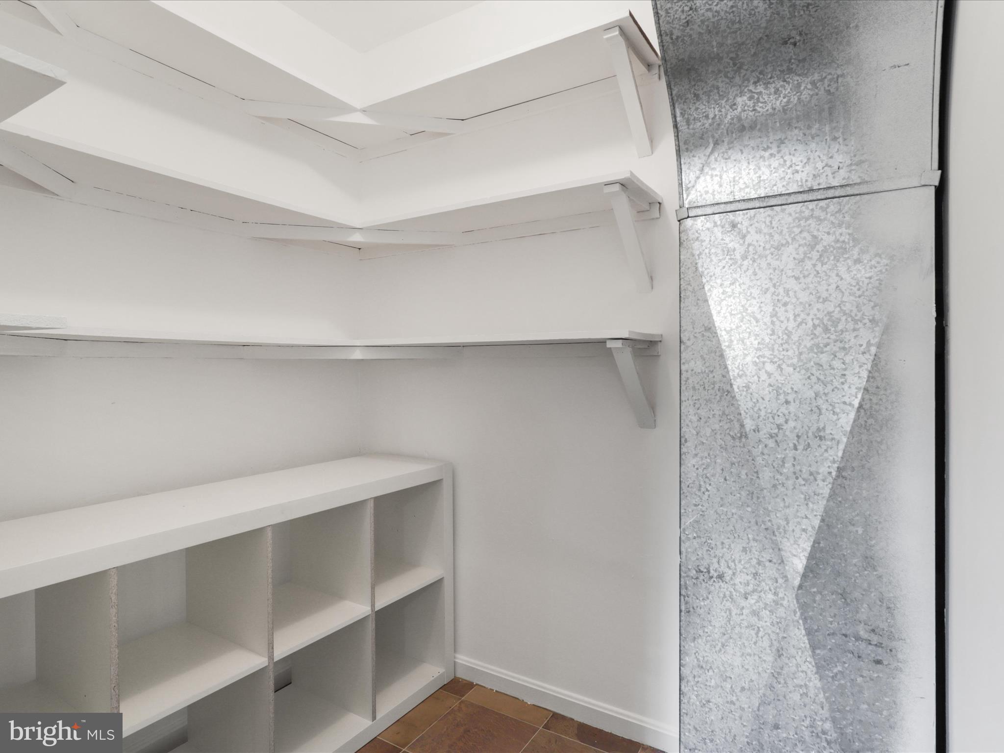 HOLLINDALE - Residential