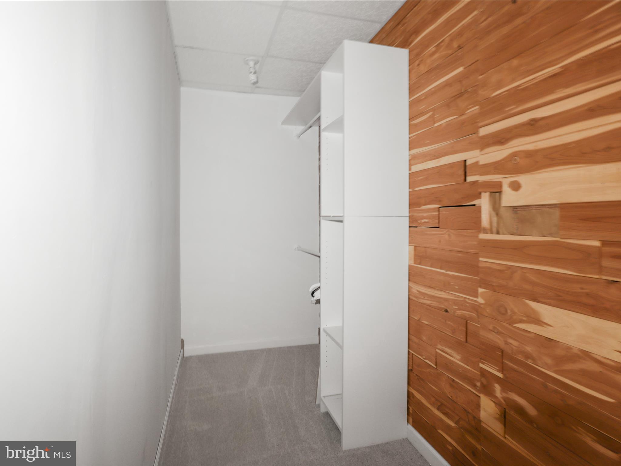 HOLLINDALE - Residential