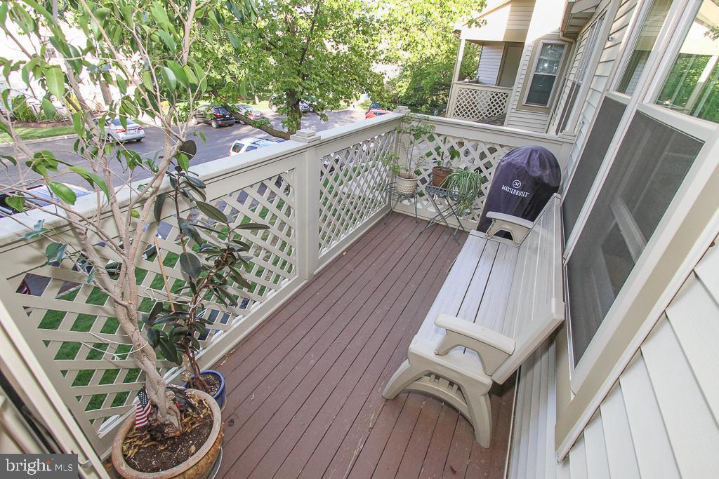 MONTGOMERY BROOKE - Residential Lease