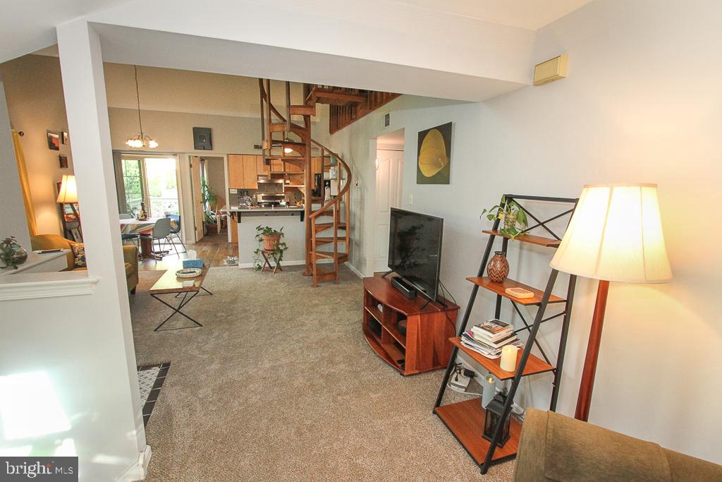 MONTGOMERY BROOKE - Residential Lease