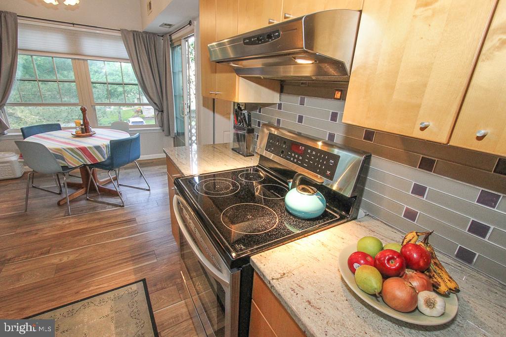 MONTGOMERY BROOKE - Residential Lease