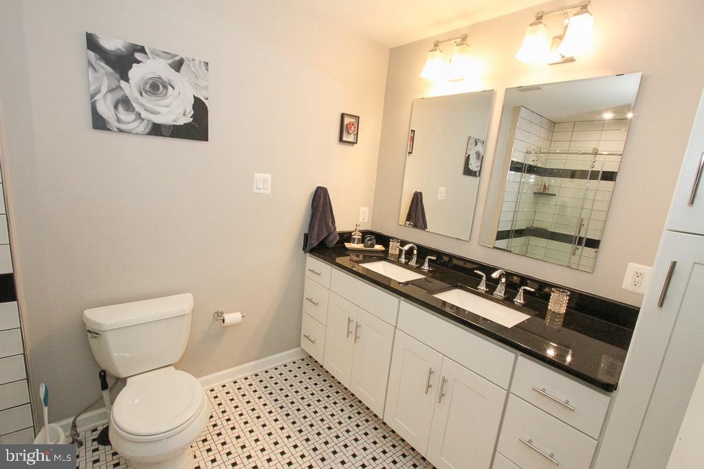 MONTGOMERY BROOKE - Residential Lease