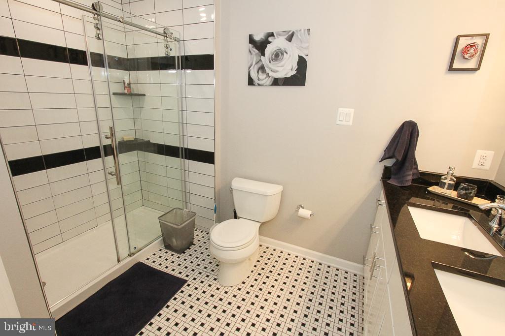 MONTGOMERY BROOKE - Residential Lease