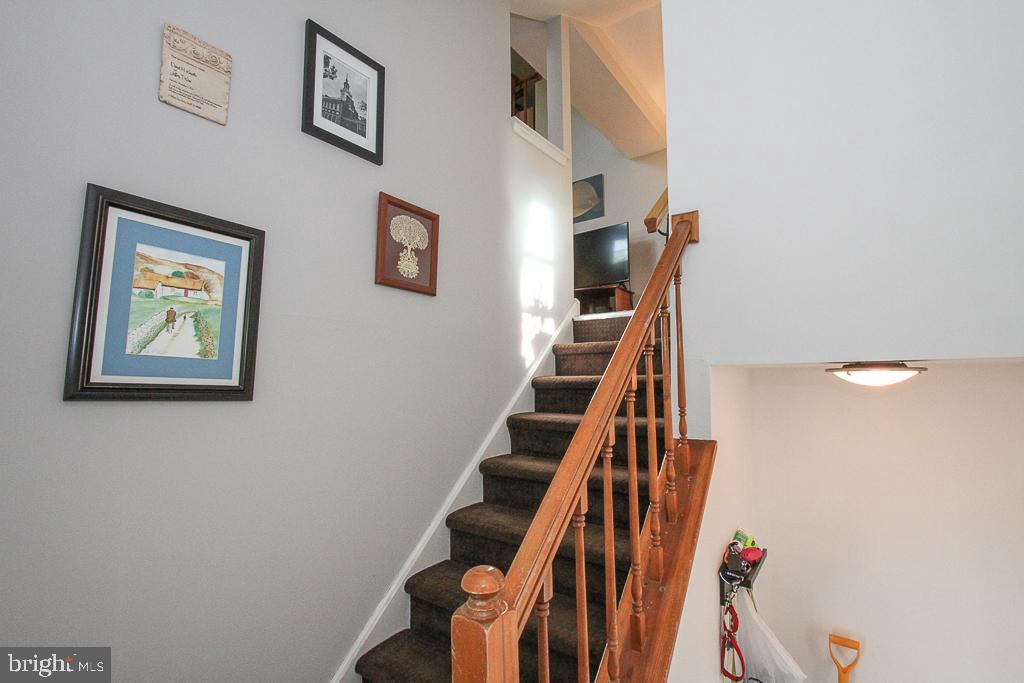 MONTGOMERY BROOKE - Residential Lease