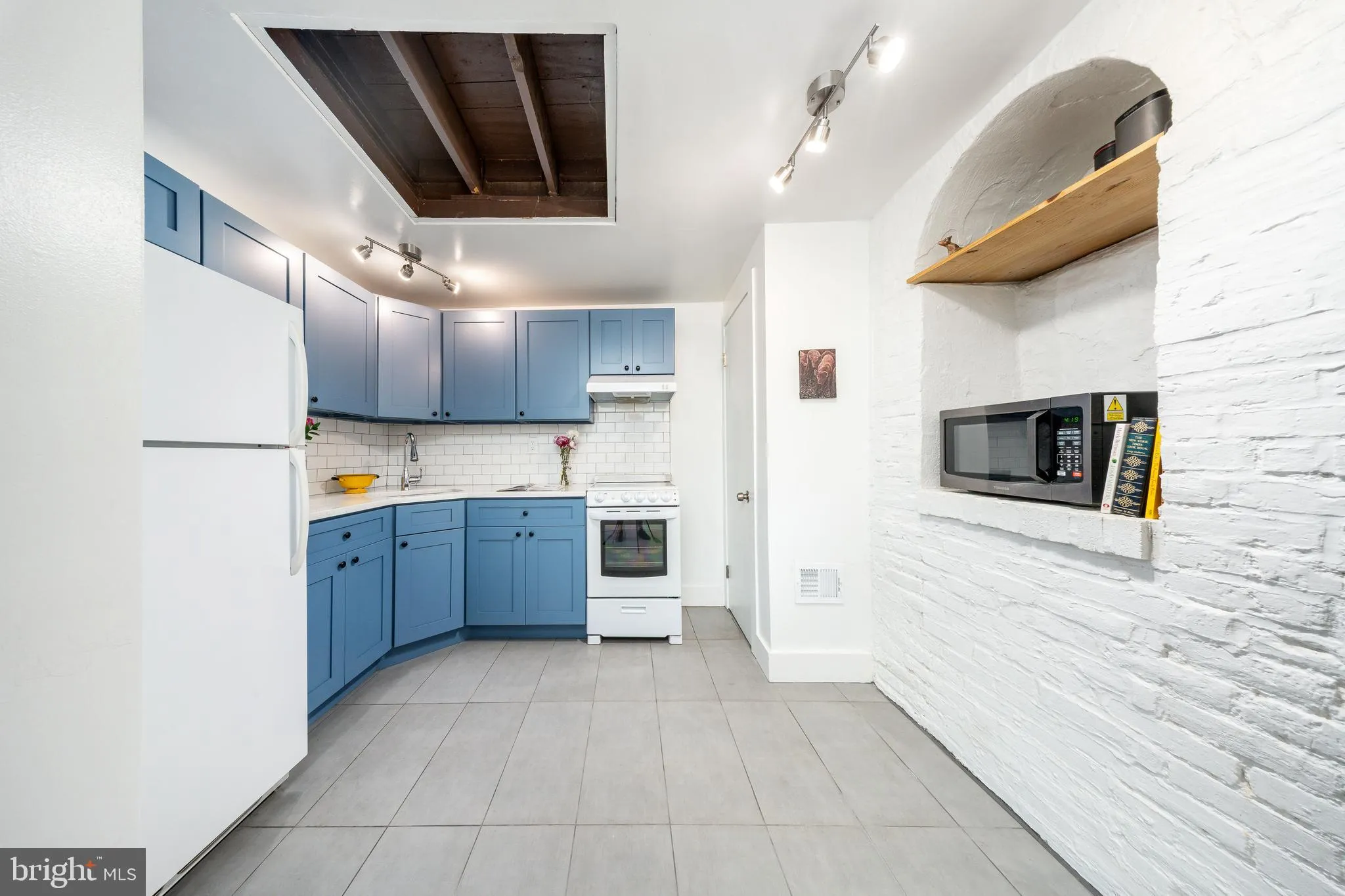 Philadelphia, Pennsylvania 19123, United States, 2 Bedrooms Bedrooms, ,1 BathroomBathrooms,Residential,Active,123211