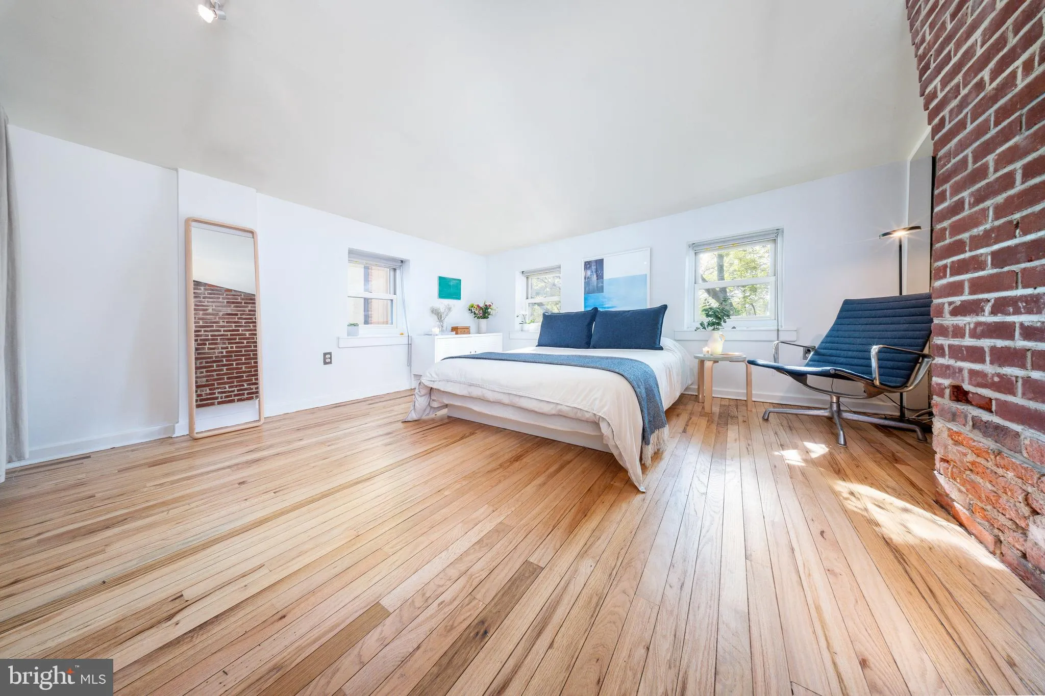 Philadelphia, Pennsylvania 19123, United States, 2 Bedrooms Bedrooms, ,1 BathroomBathrooms,Residential,Active,123211