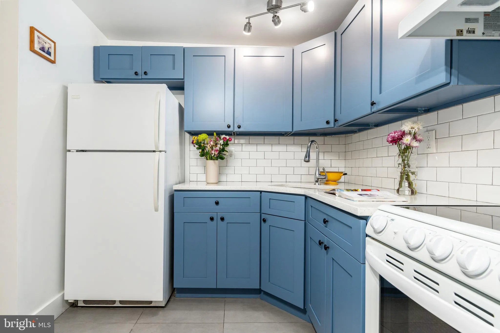 Philadelphia, Pennsylvania 19123, United States, 2 Bedrooms Bedrooms, ,1 BathroomBathrooms,Residential,Active,123211