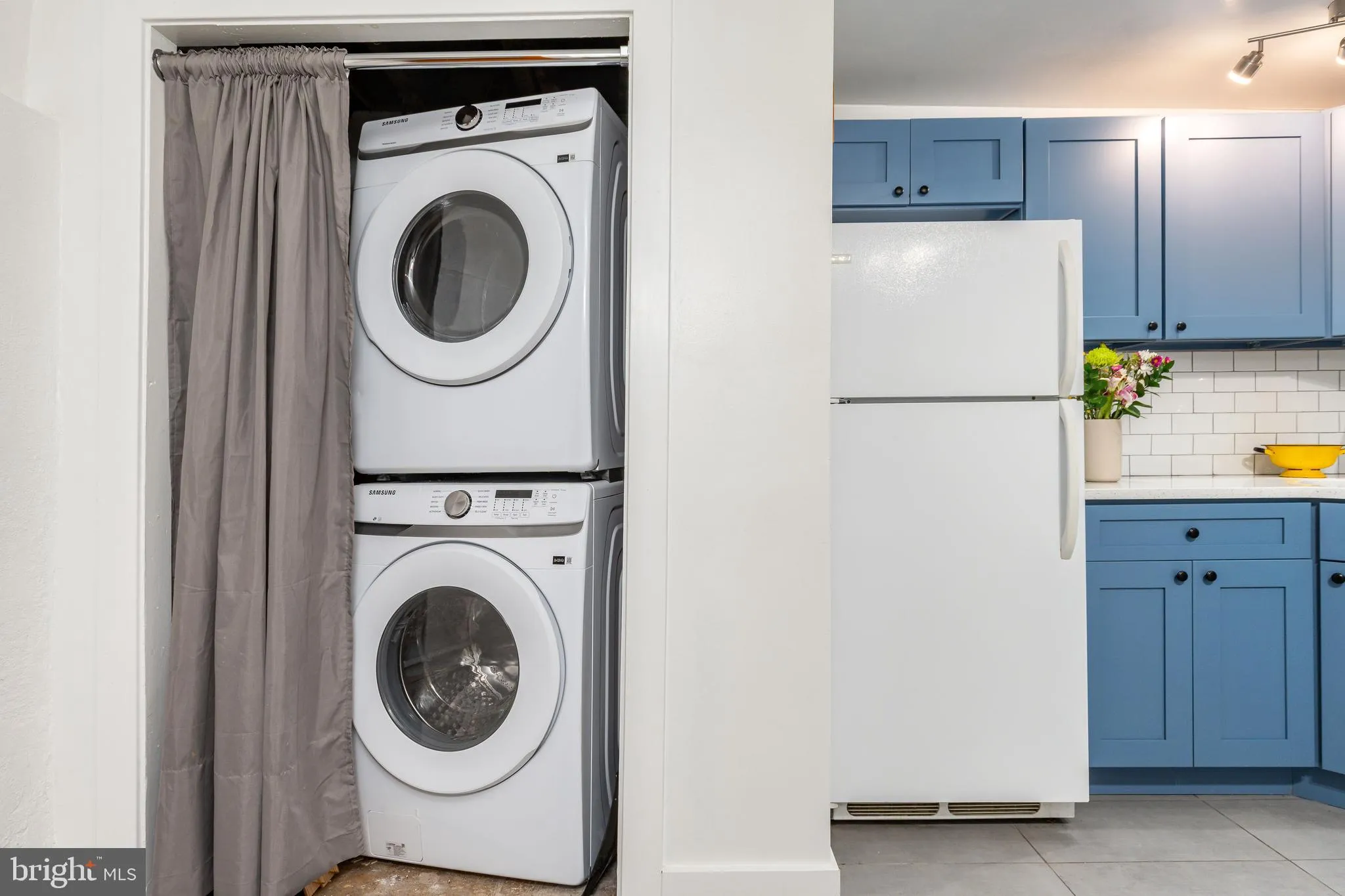 Philadelphia, Pennsylvania 19123, United States, 2 Bedrooms Bedrooms, ,1 BathroomBathrooms,Residential,Active,123211