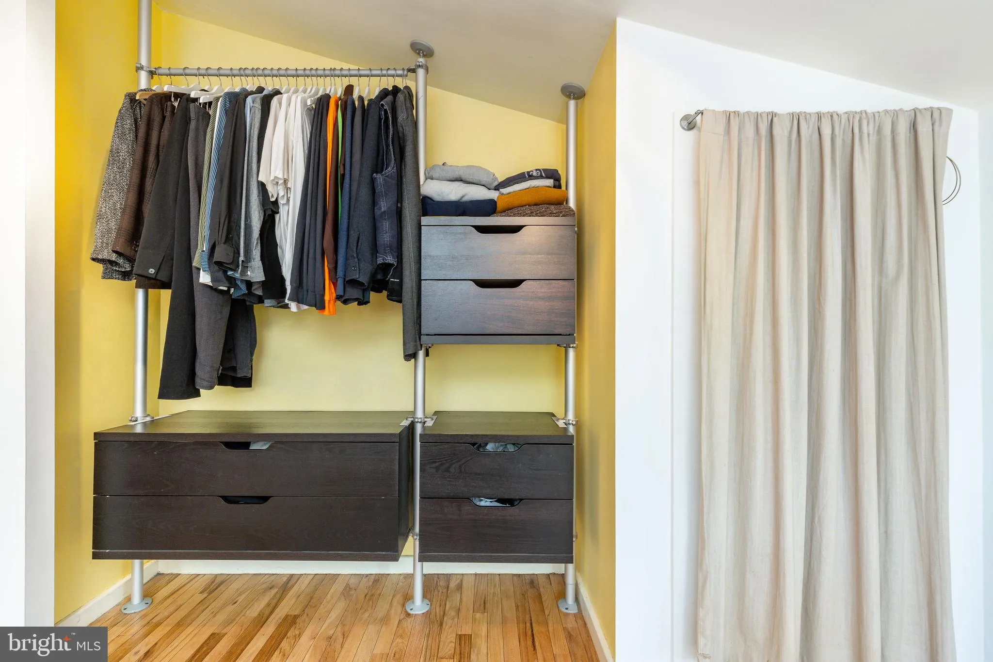 Philadelphia, Pennsylvania 19123, United States, 2 Bedrooms Bedrooms, ,1 BathroomBathrooms,Residential,Active,123211