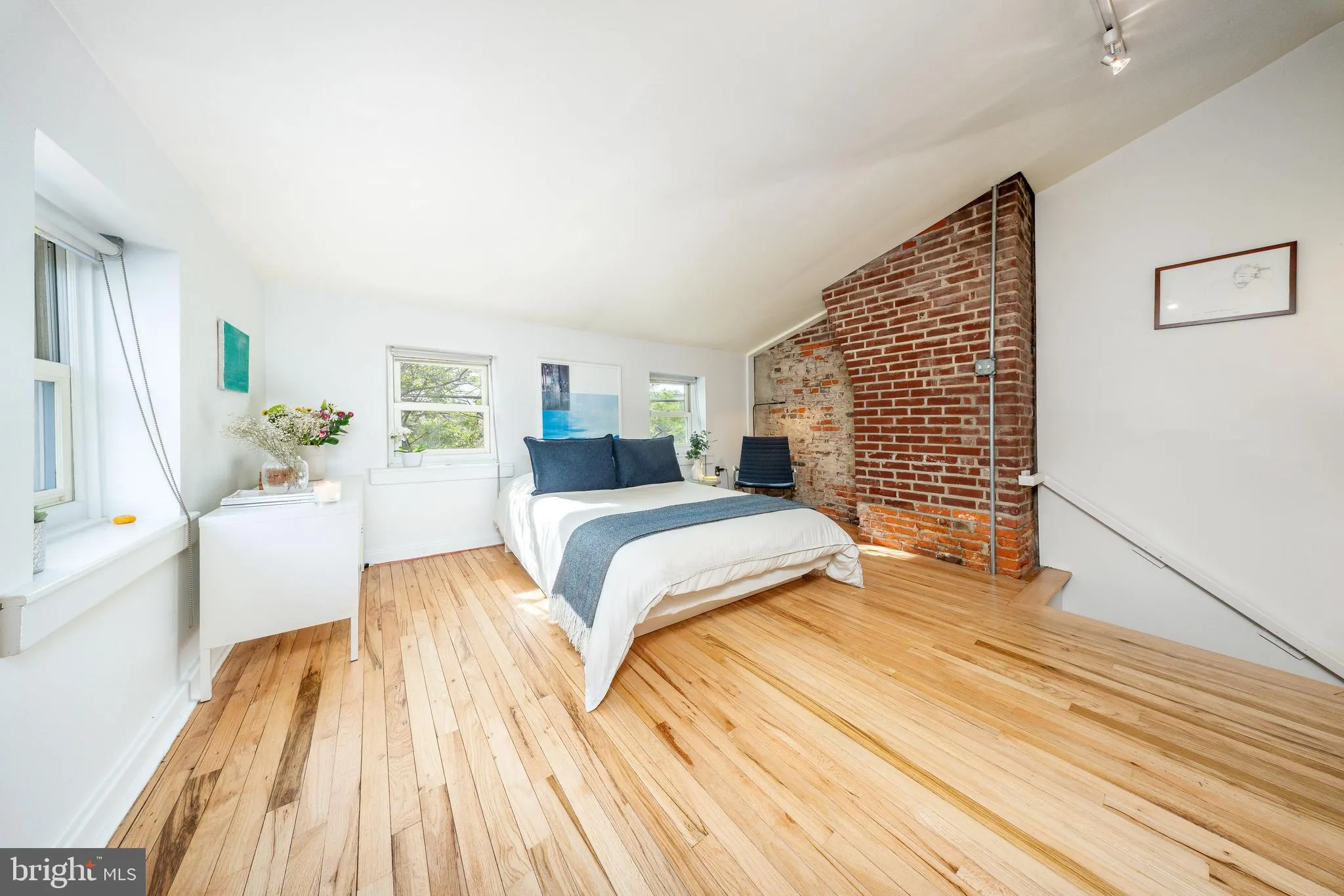 Philadelphia, Pennsylvania 19123, United States, 2 Bedrooms Bedrooms, ,1 BathroomBathrooms,Residential,Active,123211