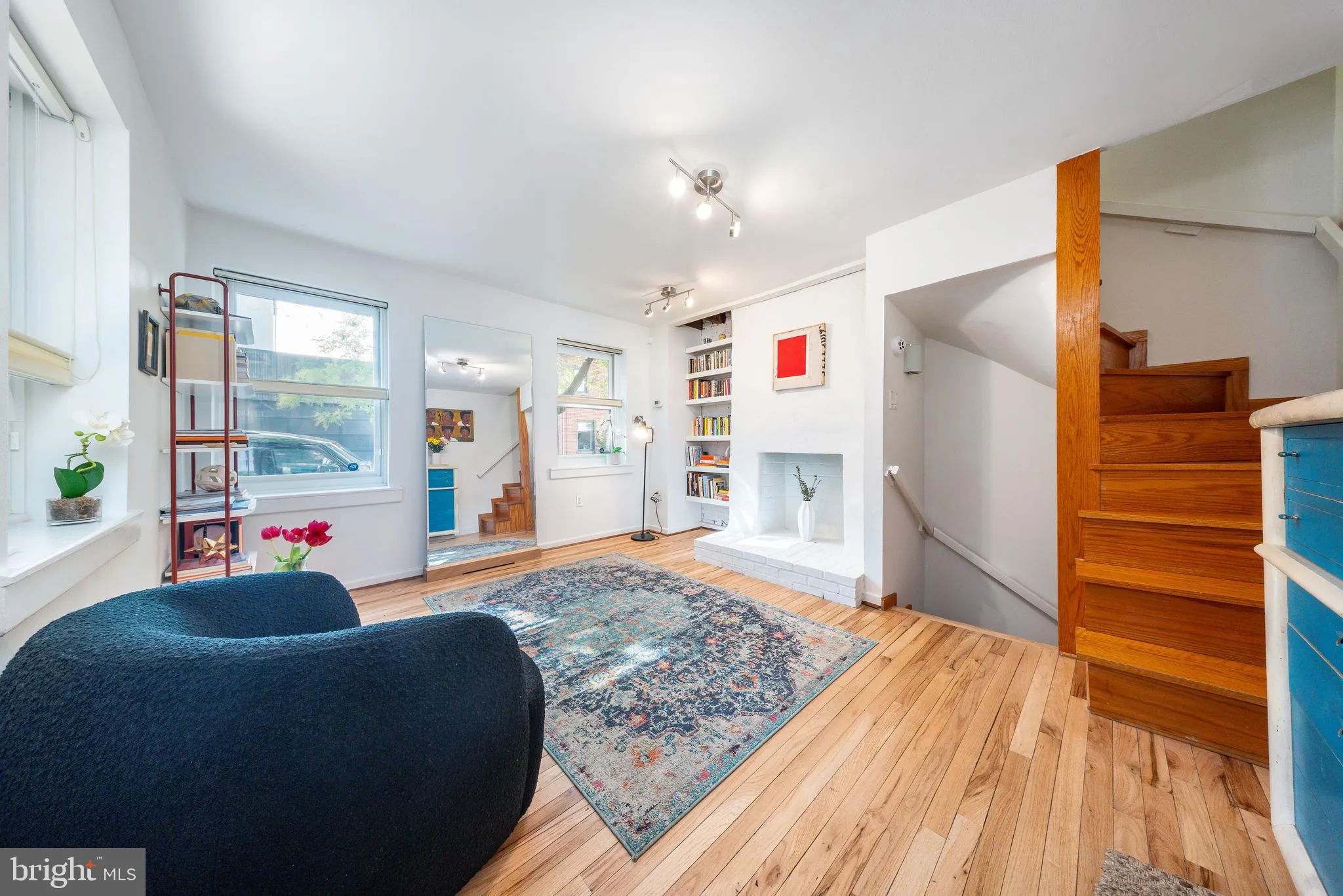 Philadelphia, Pennsylvania 19123, United States, 2 Bedrooms Bedrooms, ,1 BathroomBathrooms,Residential,Active,123211