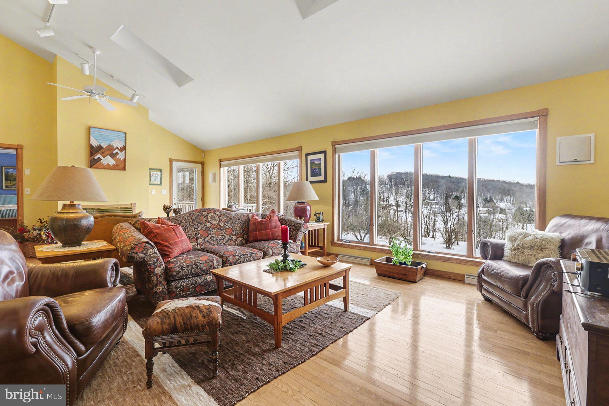 1481 S MOUNTAIN ROAD