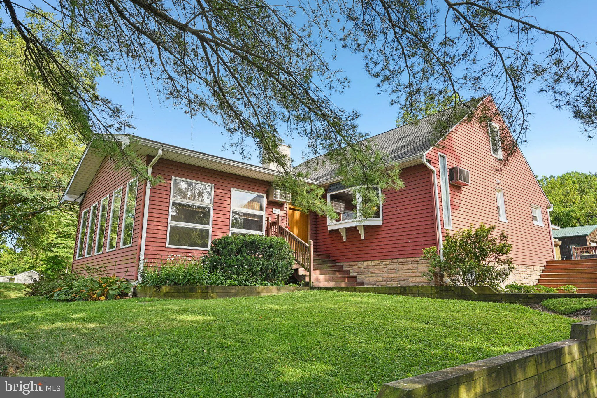 Bethlehem, Pennsylvania 18015, United States, 2 Bedrooms Bedrooms, ,3 BathroomsBathrooms,Residential,Pending,193565