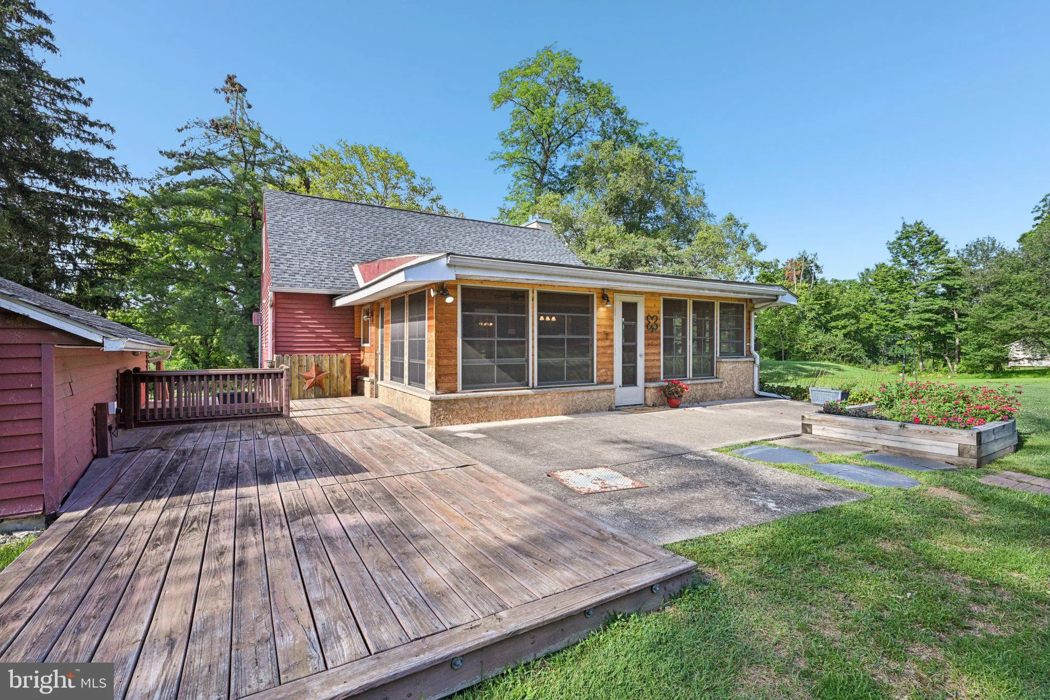 Bethlehem, Pennsylvania 18015, United States, 2 Bedrooms Bedrooms, ,3 BathroomsBathrooms,Residential,Pending,193565