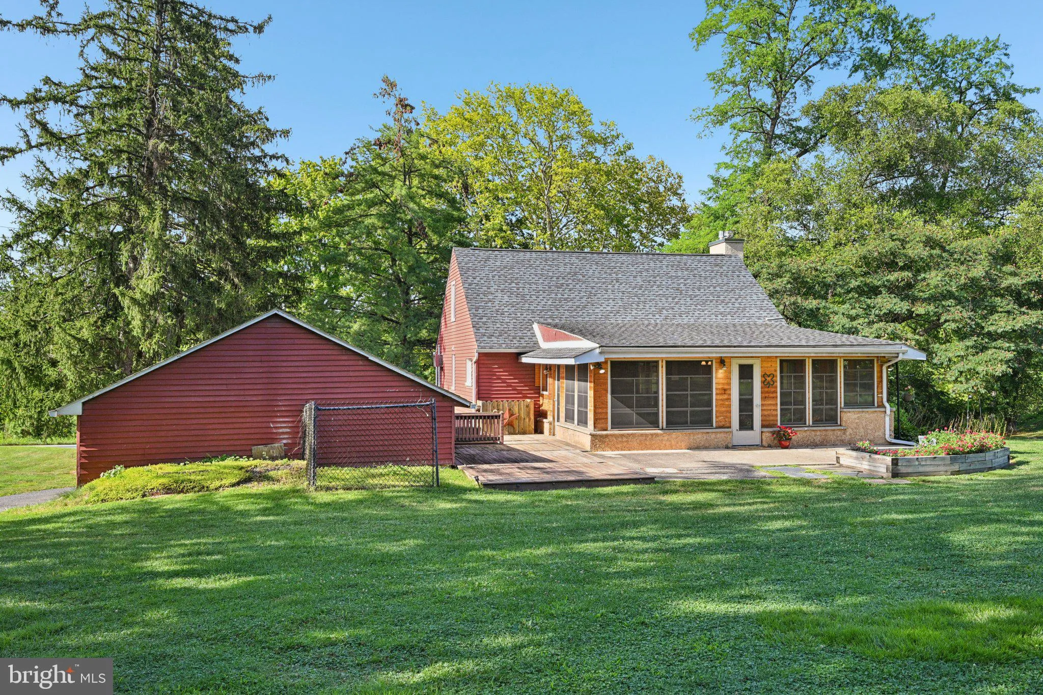 Bethlehem, Pennsylvania 18015, United States, 2 Bedrooms Bedrooms, ,3 BathroomsBathrooms,Residential,Pending,193565