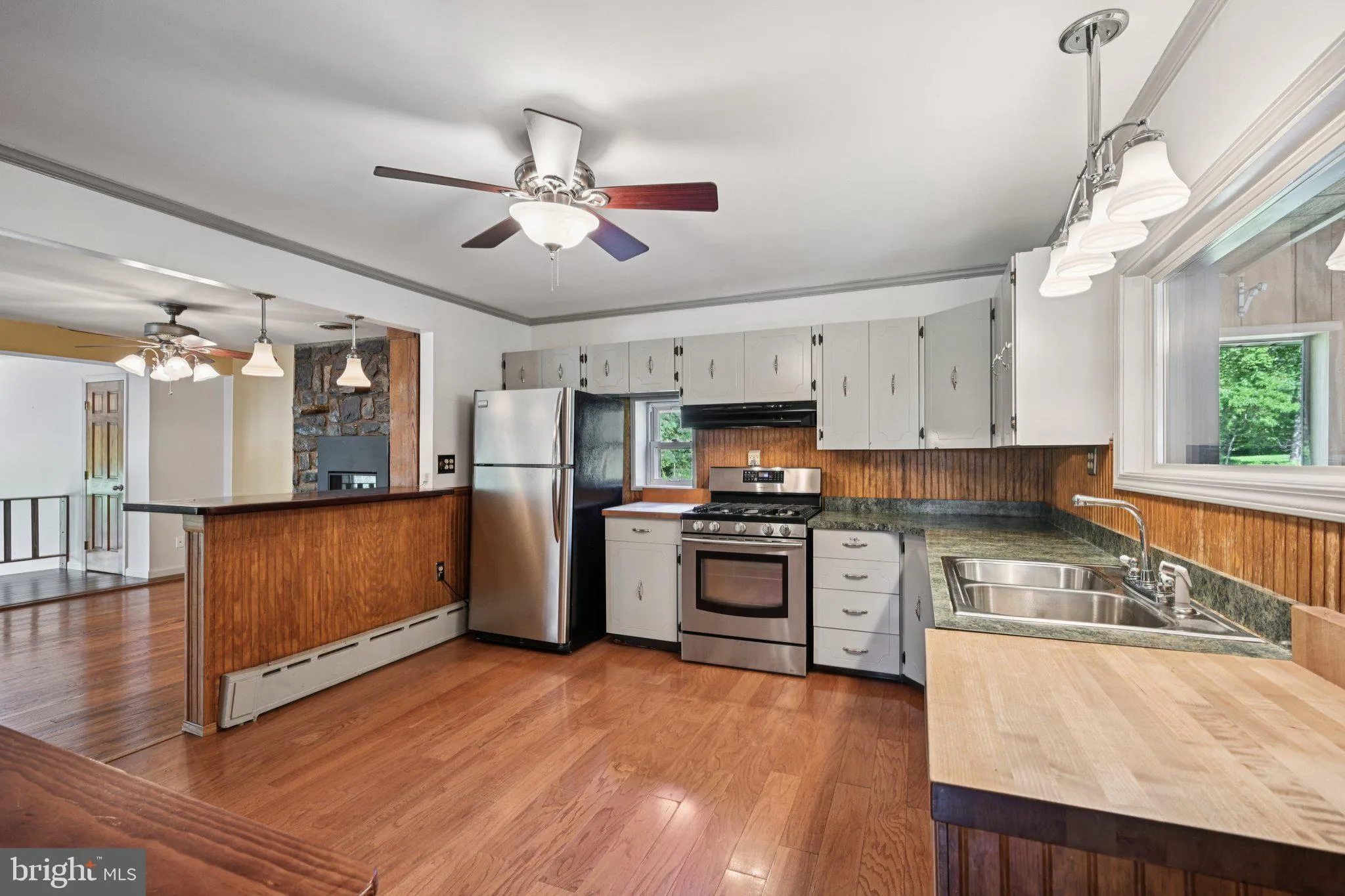 Bethlehem, Pennsylvania 18015, United States, 2 Bedrooms Bedrooms, ,3 BathroomsBathrooms,Residential,Pending,193565