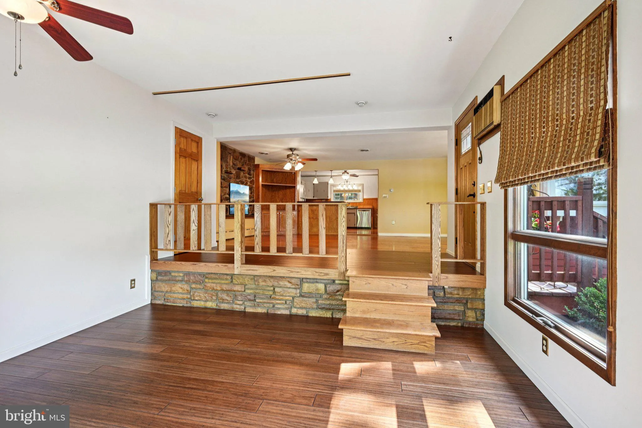 Bethlehem, Pennsylvania 18015, United States, 2 Bedrooms Bedrooms, ,3 BathroomsBathrooms,Residential,Pending,193565