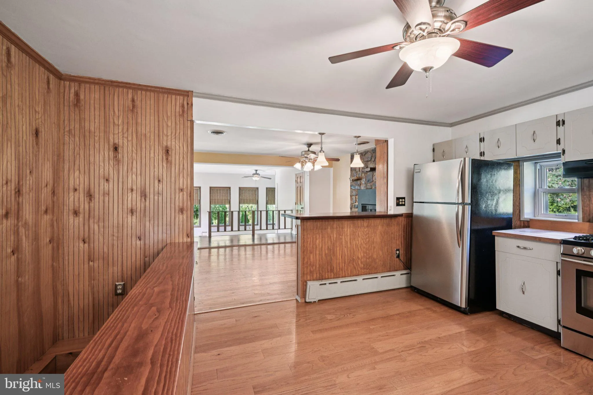 Bethlehem, Pennsylvania 18015, United States, 2 Bedrooms Bedrooms, ,3 BathroomsBathrooms,Residential,Pending,193565