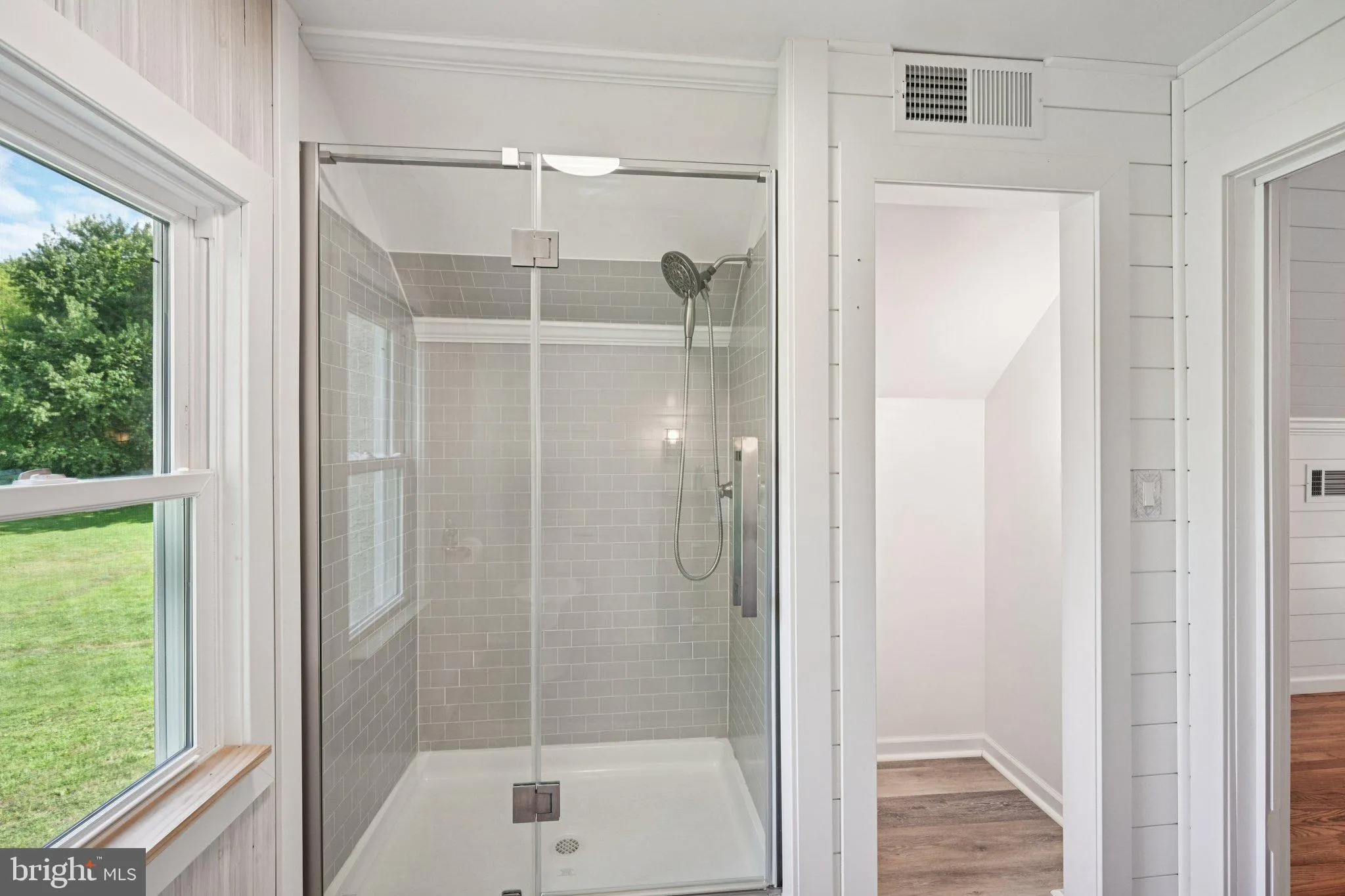 Bethlehem, Pennsylvania 18015, United States, 2 Bedrooms Bedrooms, ,3 BathroomsBathrooms,Residential,Pending,193565