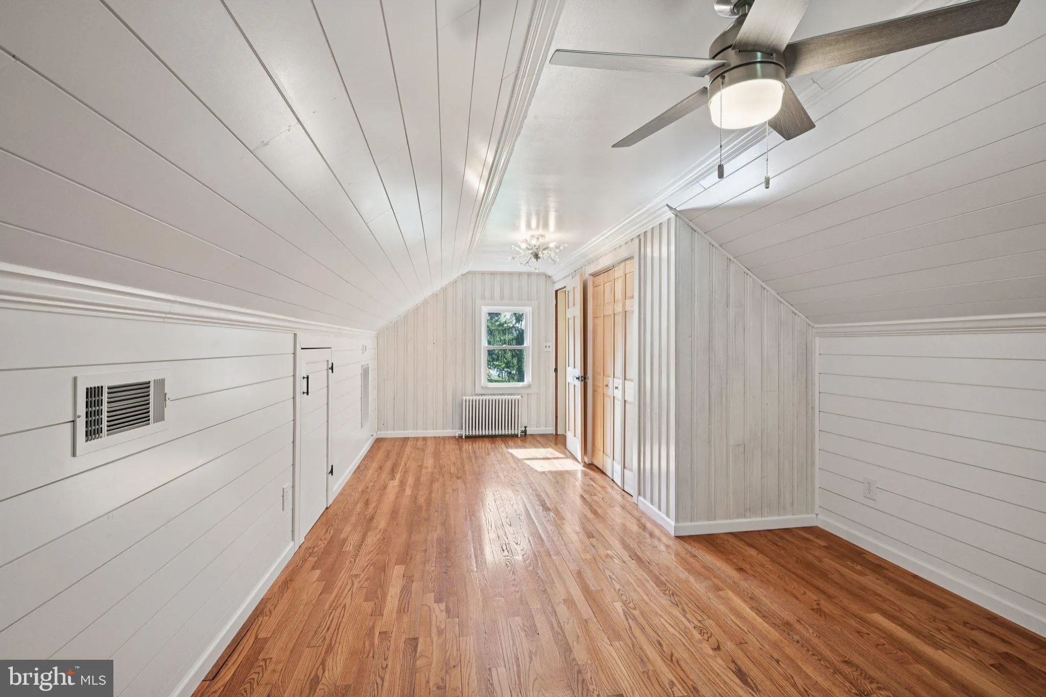 Bethlehem, Pennsylvania 18015, United States, 2 Bedrooms Bedrooms, ,3 BathroomsBathrooms,Residential,Pending,193565