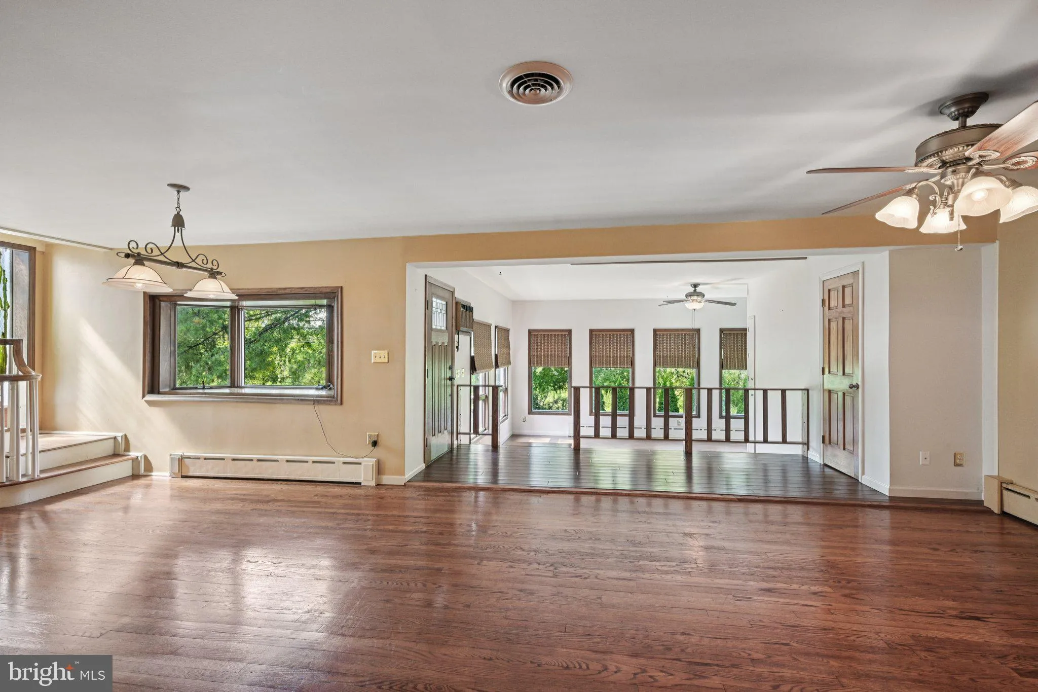 Bethlehem, Pennsylvania 18015, United States, 2 Bedrooms Bedrooms, ,3 BathroomsBathrooms,Residential,Pending,193565