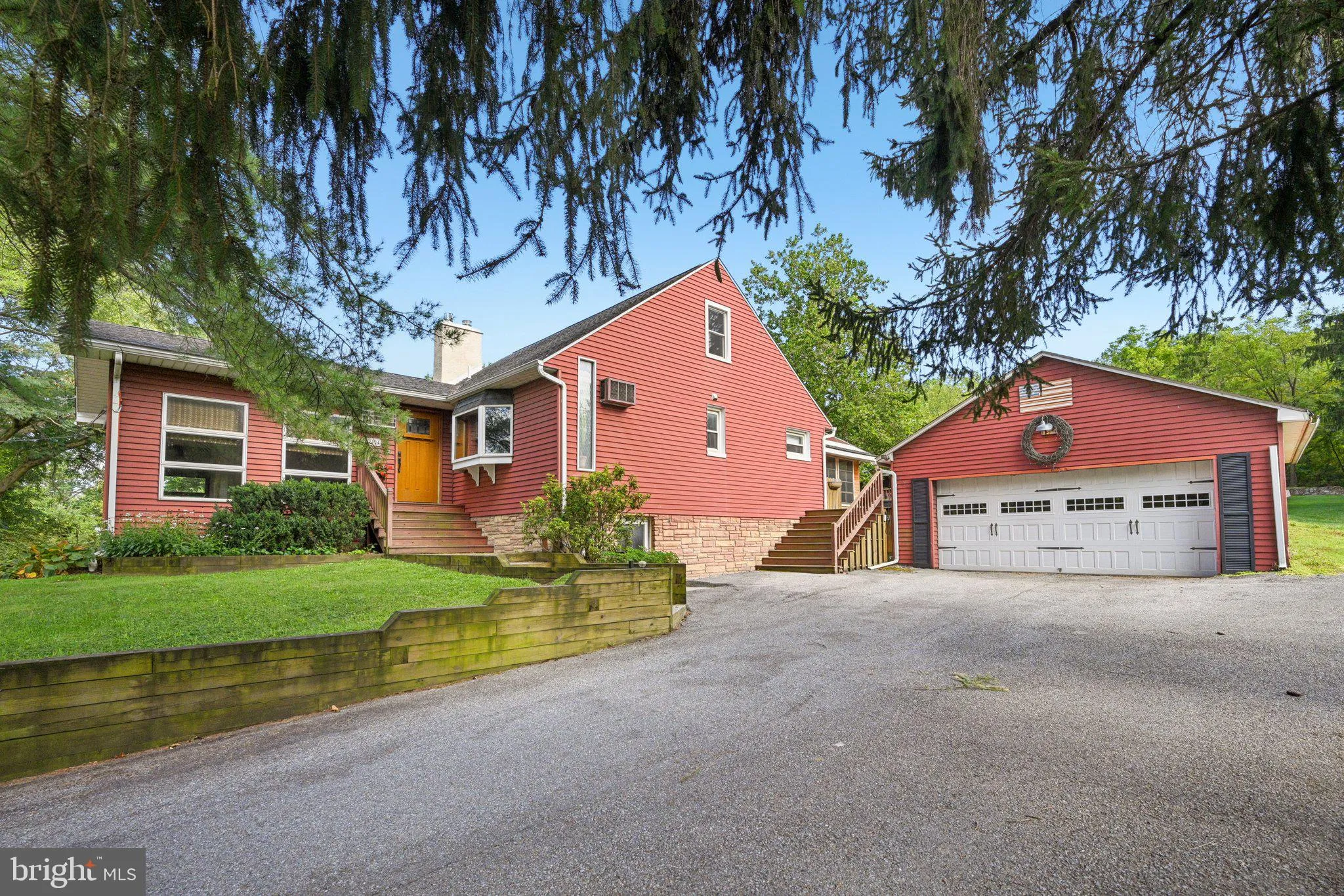 Bethlehem, Pennsylvania 18015, United States, 2 Bedrooms Bedrooms, ,3 BathroomsBathrooms,Residential,Pending,193565