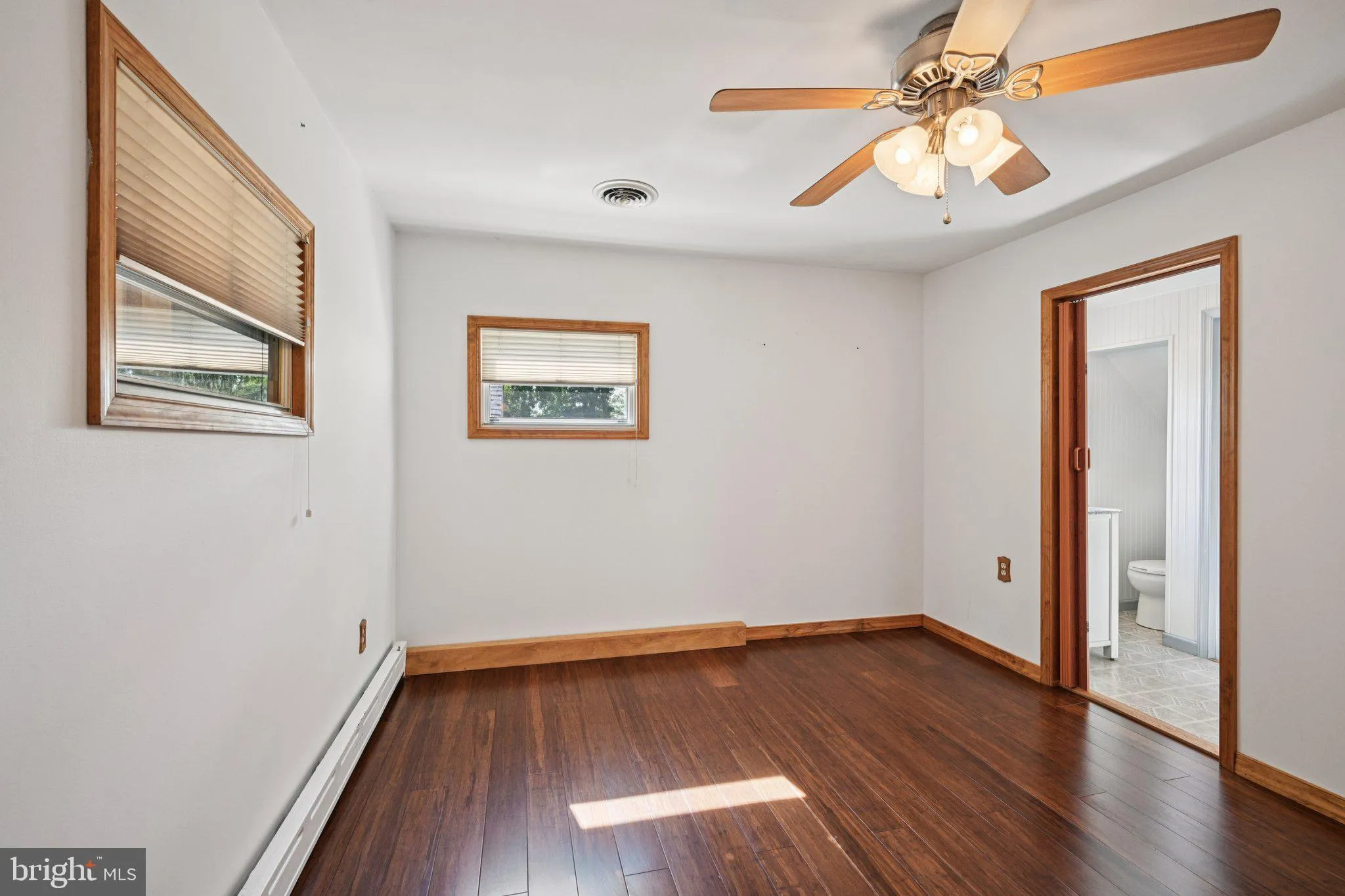 Bethlehem, Pennsylvania 18015, United States, 2 Bedrooms Bedrooms, ,3 BathroomsBathrooms,Residential,Pending,193565