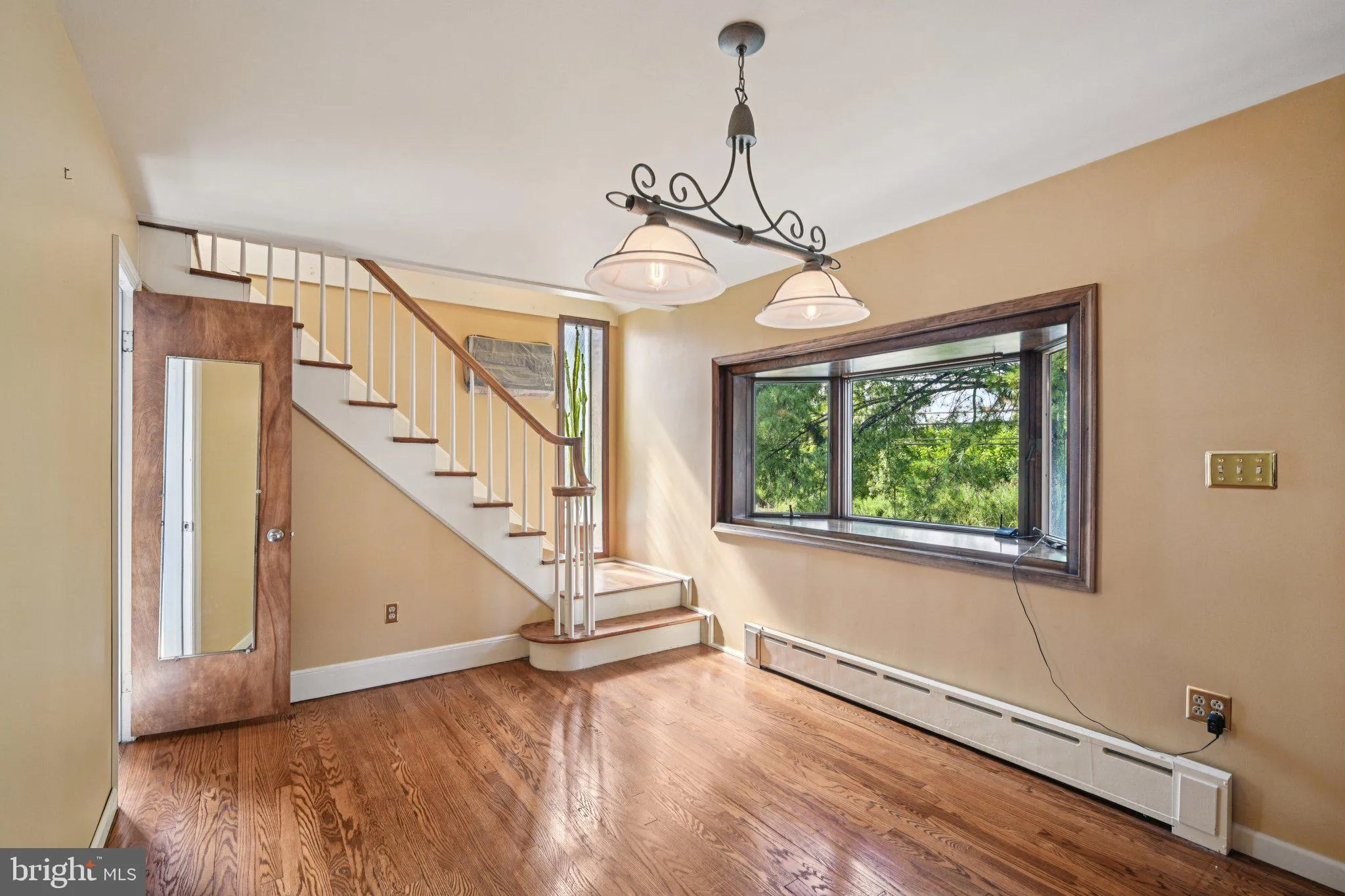 Bethlehem, Pennsylvania 18015, United States, 2 Bedrooms Bedrooms, ,3 BathroomsBathrooms,Residential,Pending,193565