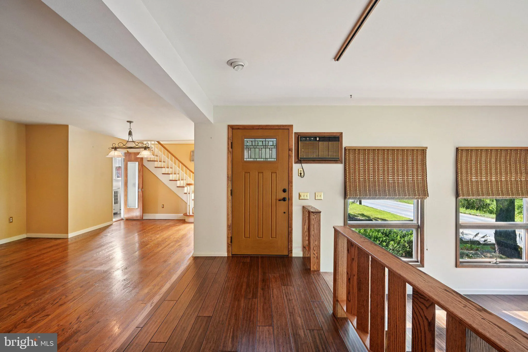 Bethlehem, Pennsylvania 18015, United States, 2 Bedrooms Bedrooms, ,3 BathroomsBathrooms,Residential,Pending,193565