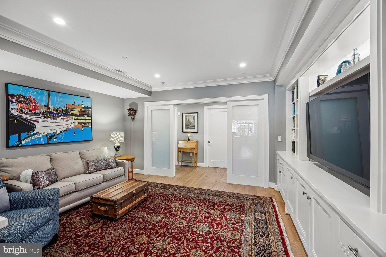 MURRAY HILL - Residential