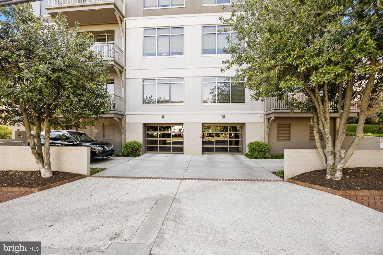 MURRAY HILL - Residential