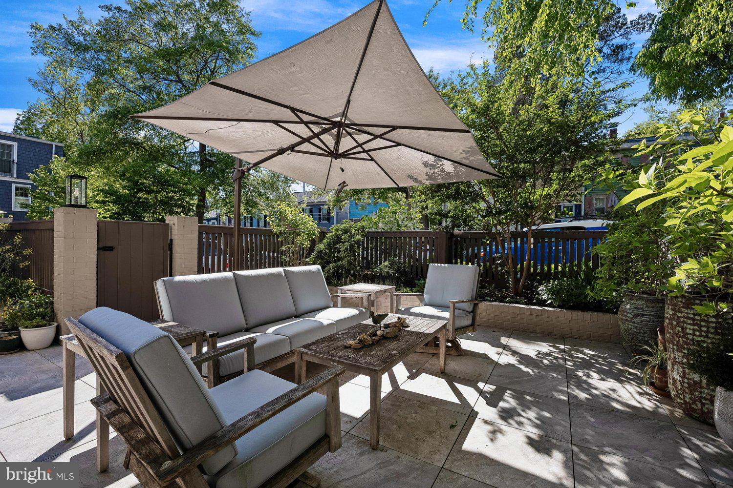 MURRAY HILL - Residential