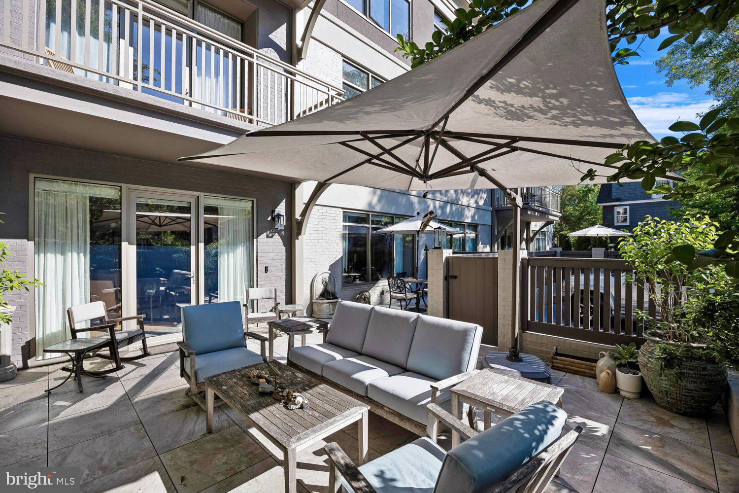 MURRAY HILL - Residential