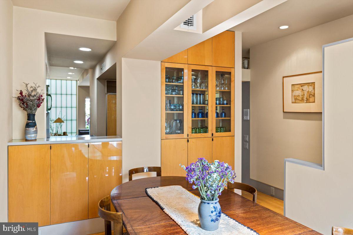 WASHINGTON SQ WEST - Residential