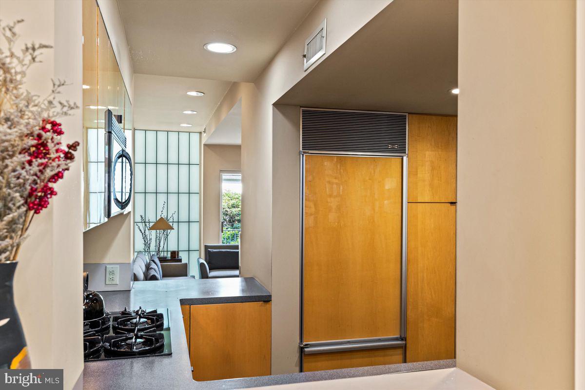 WASHINGTON SQ WEST - Residential