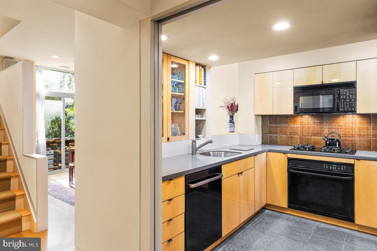 WASHINGTON SQ WEST - Residential