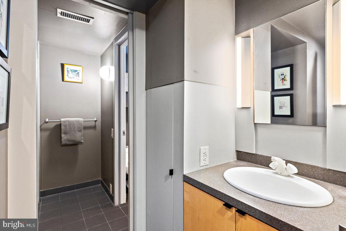 WASHINGTON SQ WEST - Residential