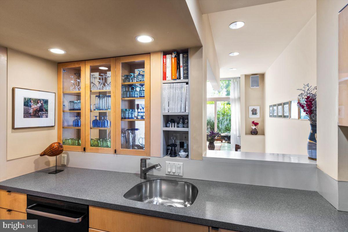 WASHINGTON SQ WEST - Residential