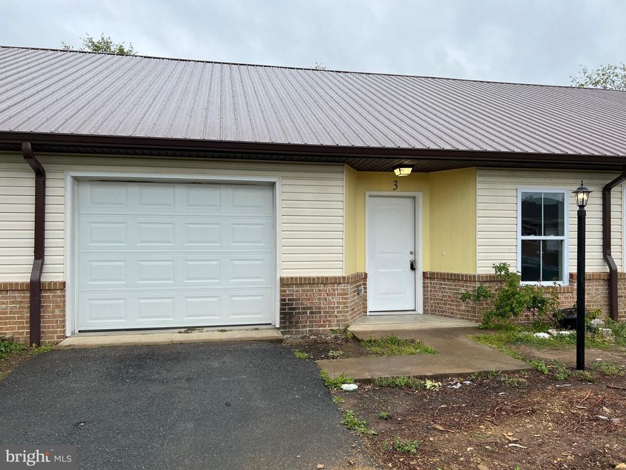 Come check out this fully renovated 3 BR 2 BA Villa with a 1 car garage. This gem has a bedroom on the main level with a full bath for easy accessability . Fully renovated from top to bottom with new flooring, appliances, countertops, lighting, fresh paint and upgrades. This Villa is just outside of city limits, but only a few minutes to get to town. Pets are ok with $250 non refunadable deposit, with $50 per month pet rent, no more than 40 lbs, and max of 2 pets. Owner provides trash and grass cutting. Come check this one out before its gone. Applicant must complete a Brokers application no others will be accpeted. $40.00 per applicant 18 years or older living in the home.