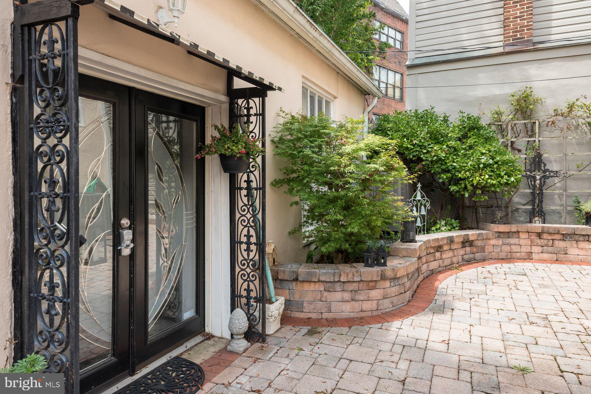 HISTORIC DISTRICT - Residential