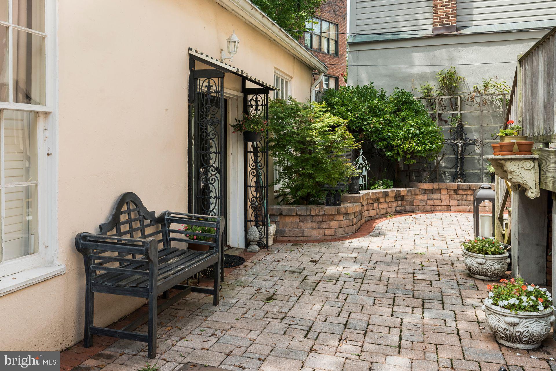 HISTORIC DISTRICT - Residential