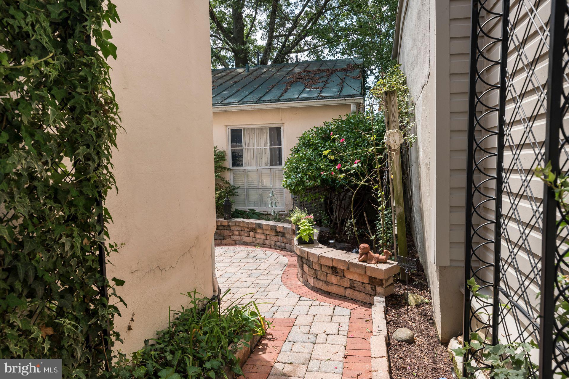 HISTORIC DISTRICT - Residential