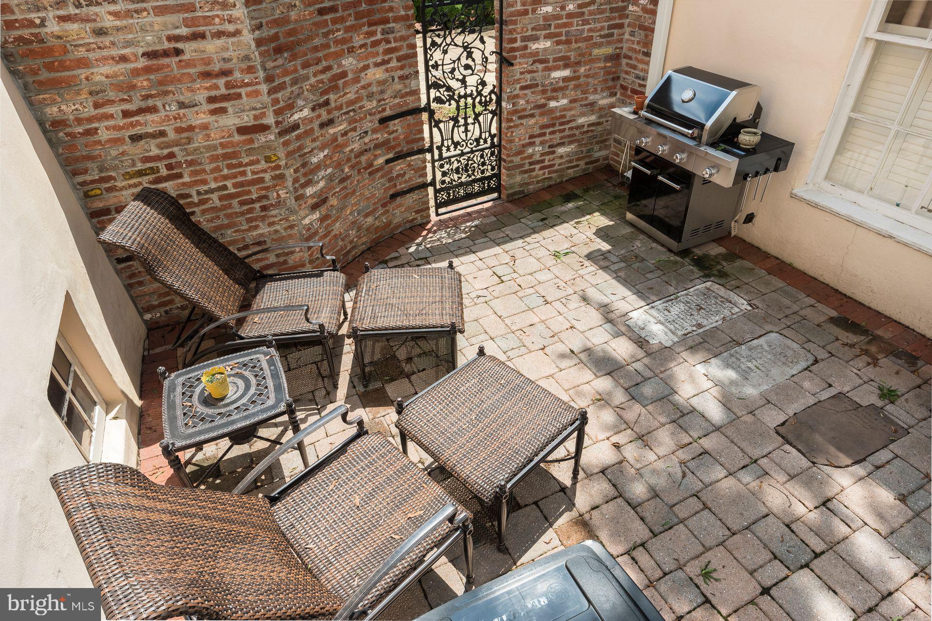 HISTORIC DISTRICT - Residential