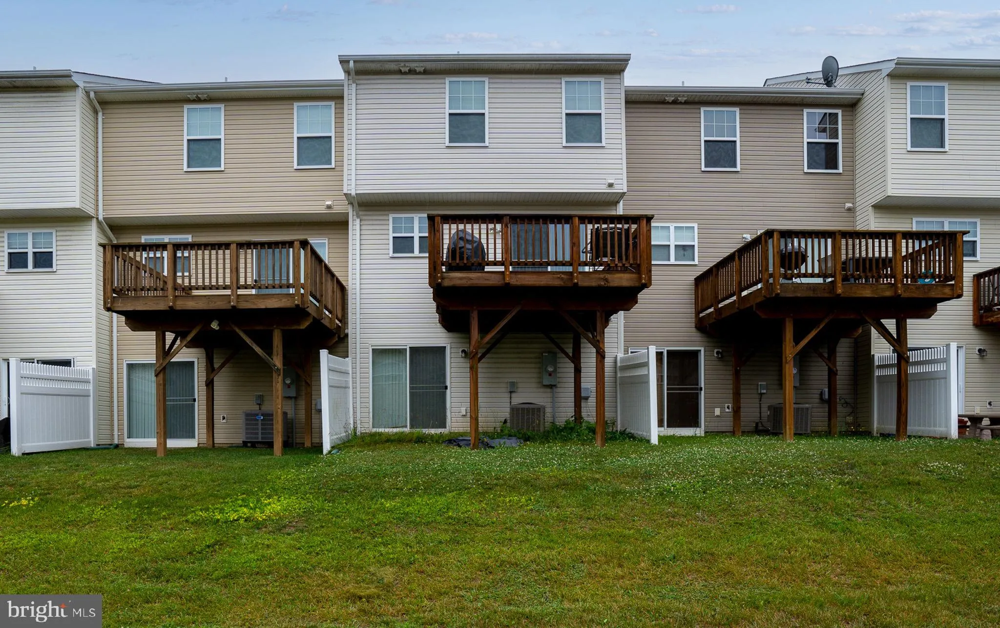 Ruther Glen, Virginia 22546, United States, 3 Bedrooms Bedrooms, ,4 BathroomsBathrooms,Residential,Active,253562