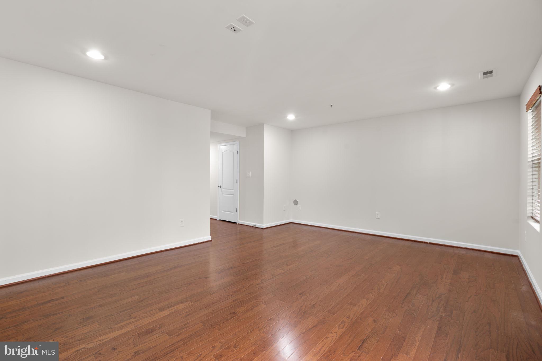 BLUE STREAM - Residential