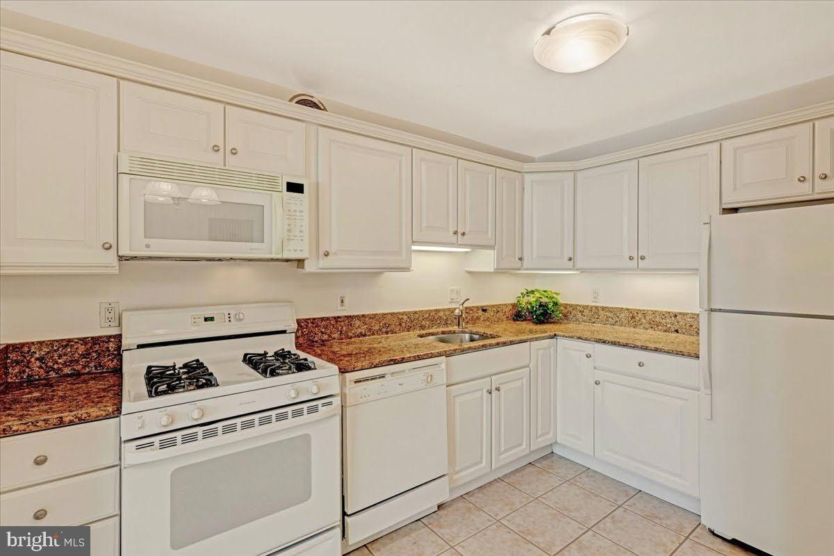 CHEVY CHASE - Residential Lease