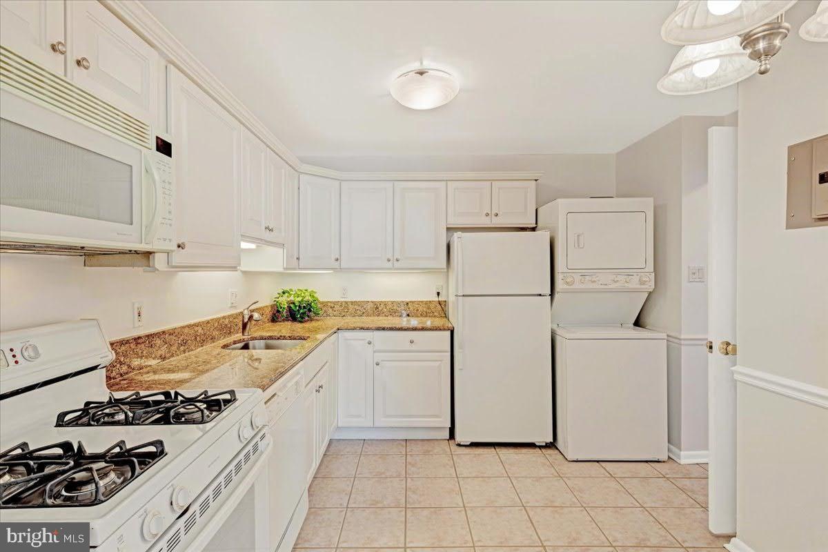 CHEVY CHASE - Residential Lease