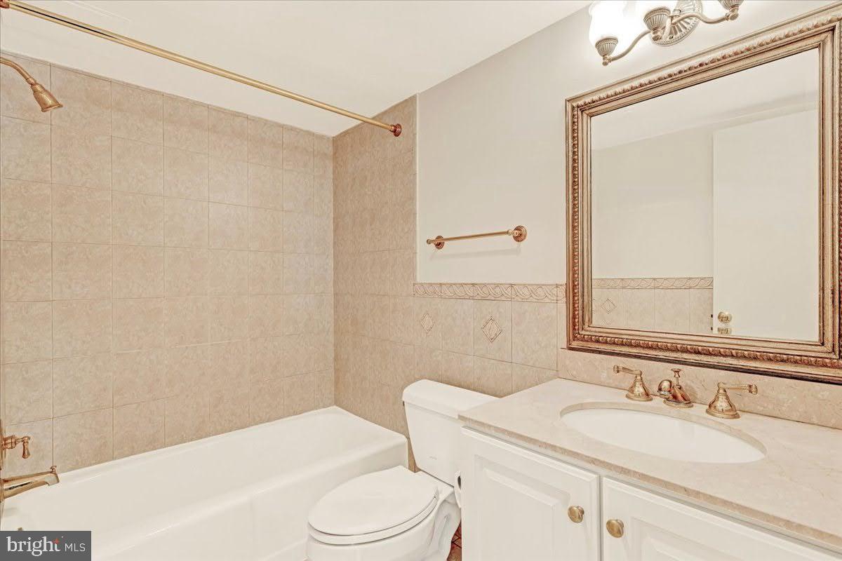 CHEVY CHASE - Residential Lease