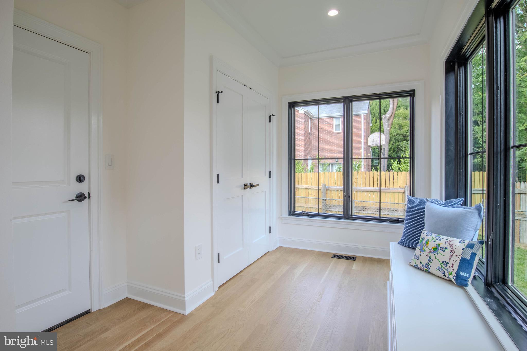 GREENACRES - Residential