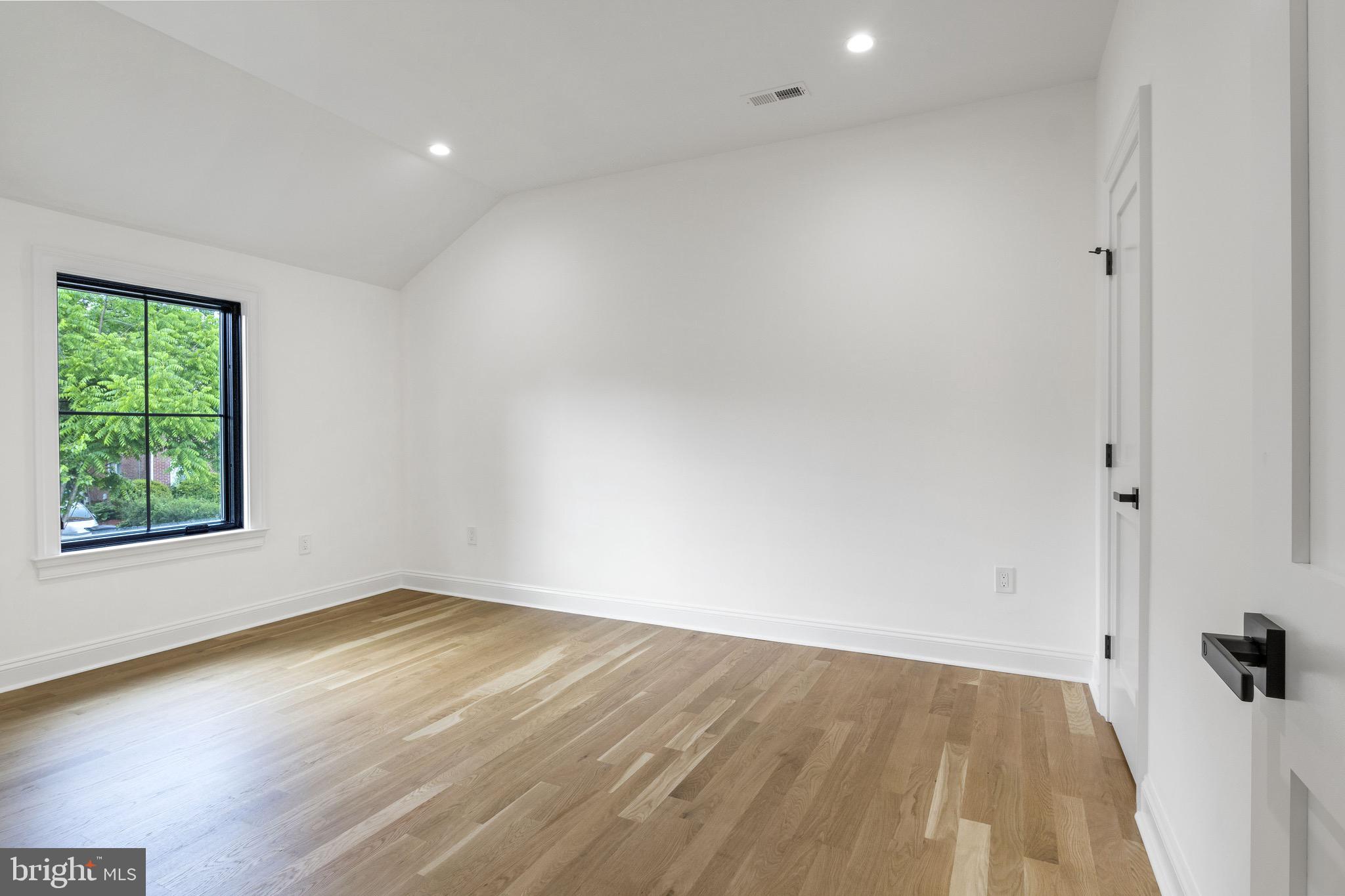 GREENACRES - Residential